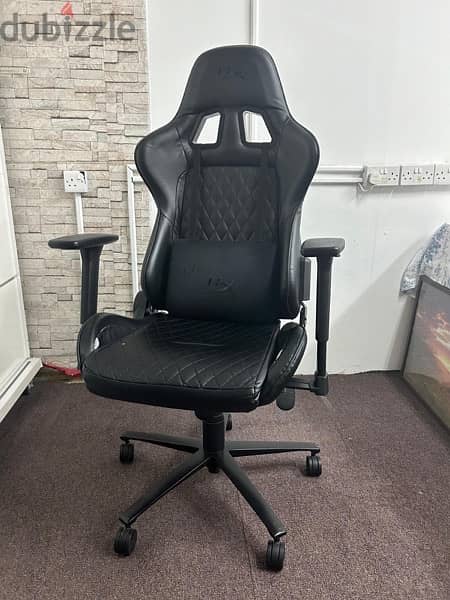 Hyperx jet black online gaming chair