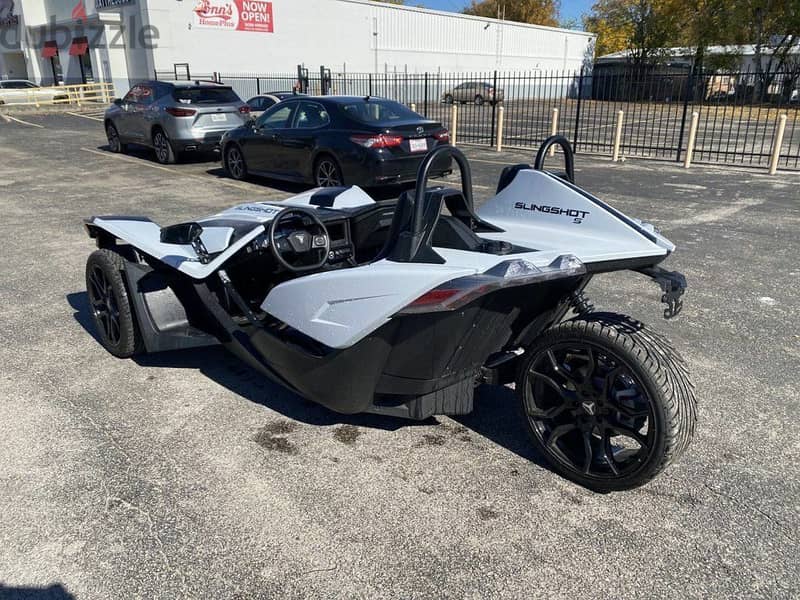 Polaris slingshot online dubizzle