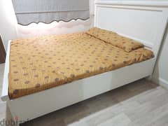 King size bed wit matress