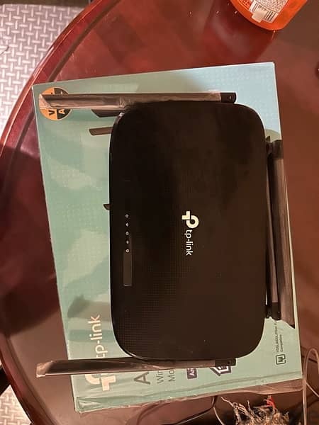 vr300 good as new modem router 1