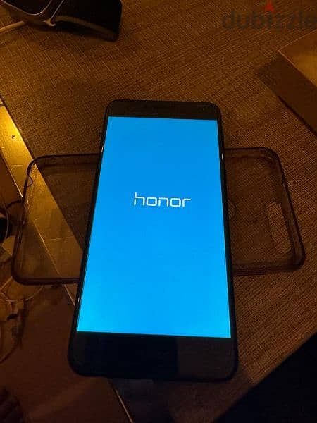 Honor 8 + Original Box + Accessories 0