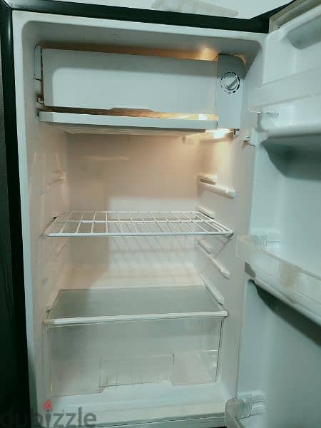wansa refrigerator new conditions capacity 101 L 0