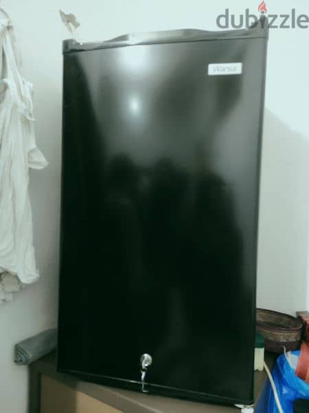 wansa refrigerator new conditions capacity 101 L 4