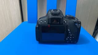 I like to sell My Canon 700D with Canon 50,mm  F/1.4
