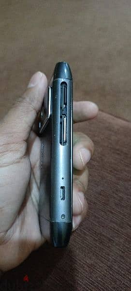 Nokia N8 very Excellent condition with original charger free delivery 2