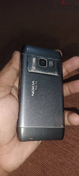 Nokia N8 very Excellent condition with original charger free delivery 3