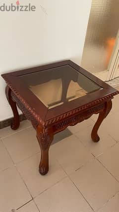 side table  can be used at home or in the office