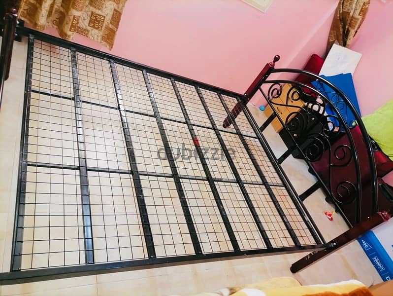 queen size metal frame for sale. 3