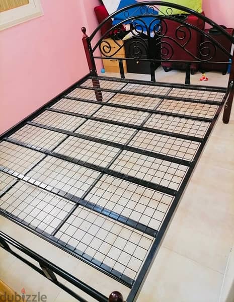 queen size metal frame for sale. 5