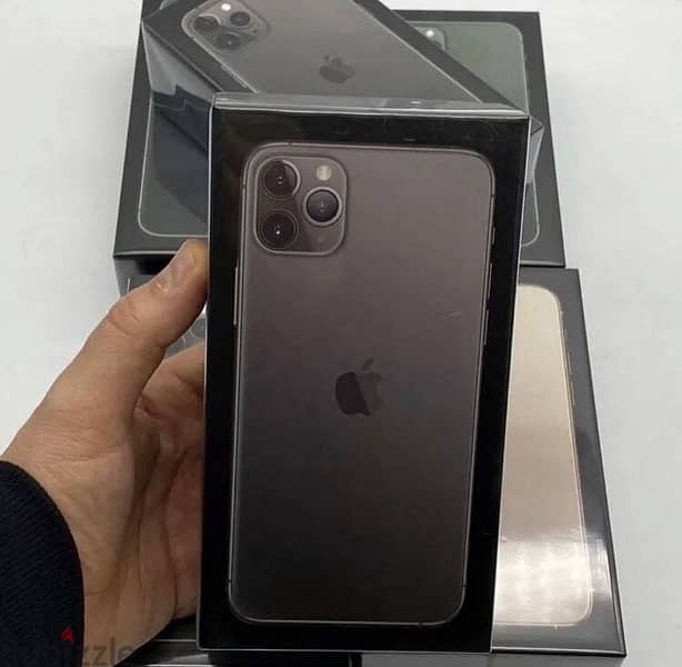 BRAND NEW APPLE IPHONE 11 PRO MAX 256GB NOW AVAILABLE!!! 2