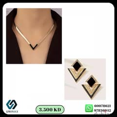 V-Shaped Pendant Necklace With Geometric Dangle Earrings Set 0