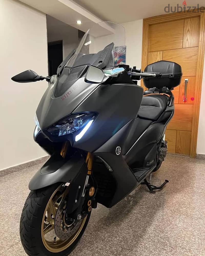 2021 TMAX YAMAHA 560cc 0