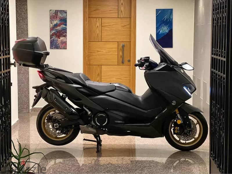 2021 TMAX YAMAHA 560cc 1