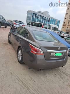 Nissan Altima 2013 well maintained 4 cylinder 2500cc 0