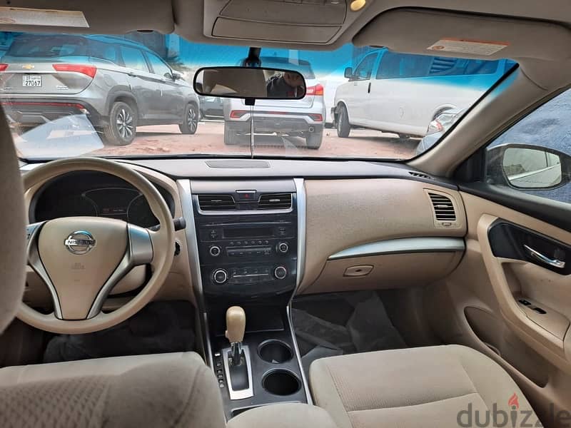 Nissan Altima 2013 well maintained 4 cylinder 2500cc 3