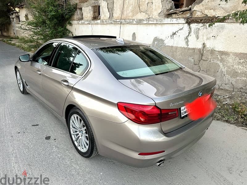 BMW 520i Exclusive 2018 بي ام دابليو 7