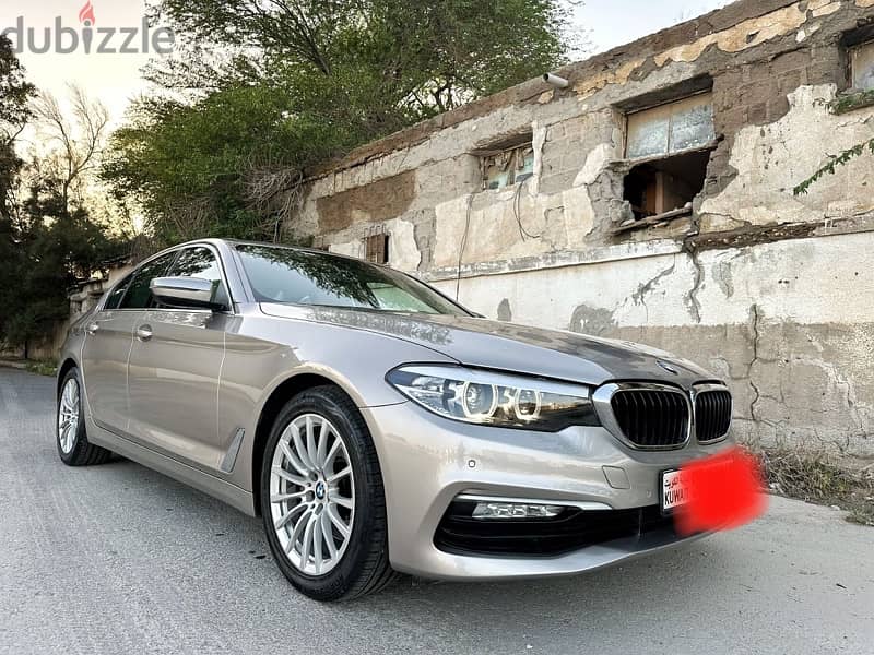 BMW 520i Exclusive 2018 بي ام دابليو 12