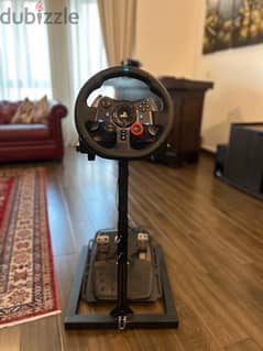 Logitech G29 Driving Force Racing Wheel For PlayStation with stand.