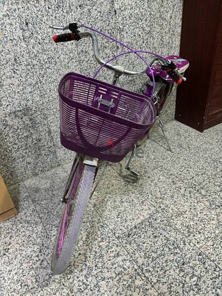 Foldable Cycle for girls and ladies 0