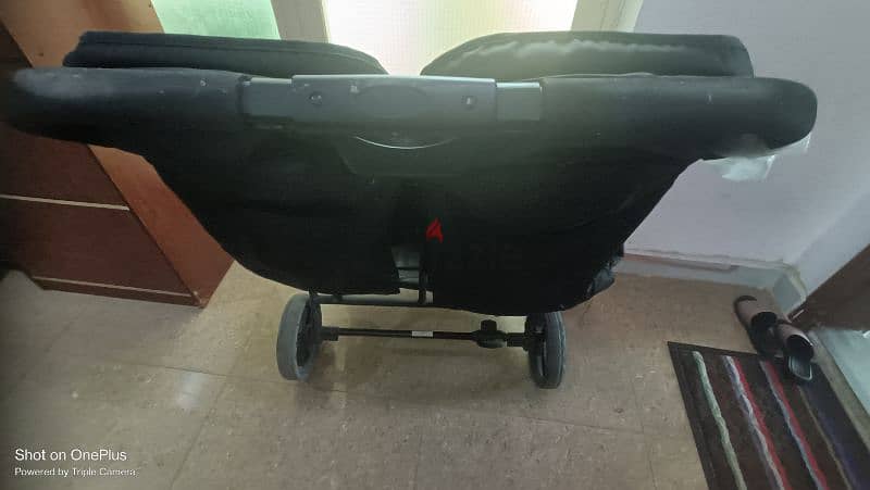 TWINS LUVLAP BRAND STRONG STROLLER AVAILABLE 3