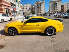 2015 Ford Mustang Coupe V6 in Excellent condition