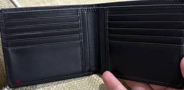 boss wallet like newt not use without box