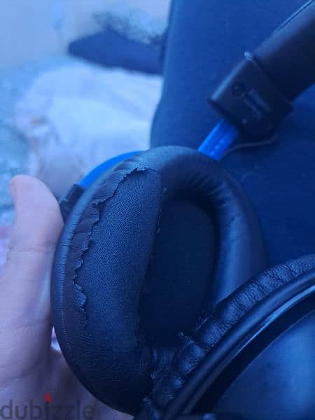 hyperx Playstation headset good condition usuable on ps4 and ps5 2