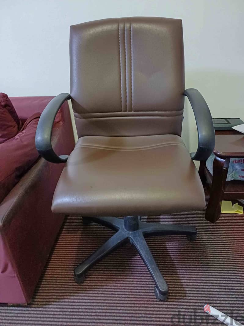 OFFICE CHAIR MEDIUM BACK, 360 degree rotate swivel chair 1