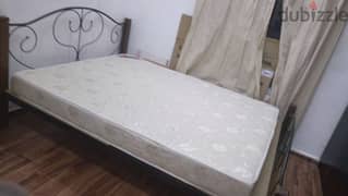 Queen size bed for sale in Abbasiya 0
