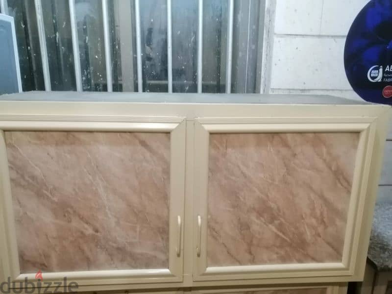 Dyning Table, kitchen table, kitchen wall Copbord for sale in mangaf 4 3