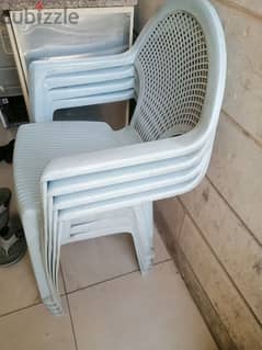 4 strong plastic chair for sale in mangaf block 4. contact 65831453.