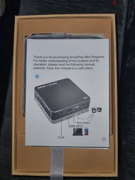 Portable Amaz-Play HD projector 1