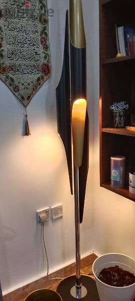 A heavy floor lamp for sale 2