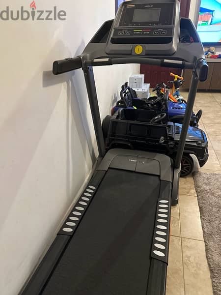 Yeekang FItnese Treadmill 1