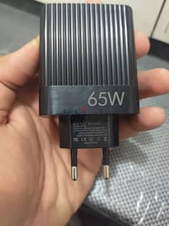 multiple ports charging adapter 65w fast charging