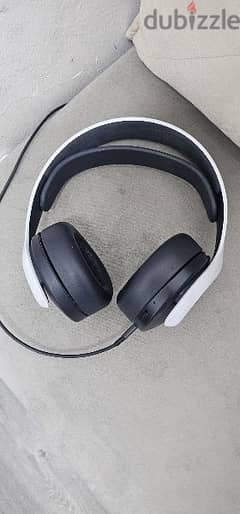 PS5 HEADPHONES IN WHITE COLOUR