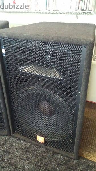 JBL 15 inch passive speaker . made in U. S. A. have good condition 5