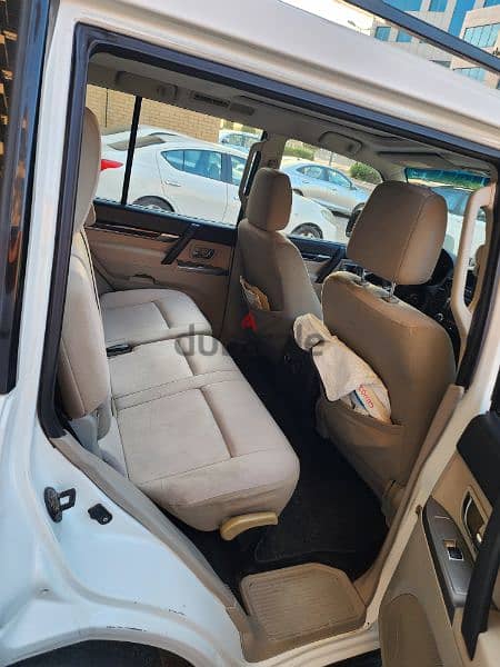 Pajero full options very good condition neat and clean 4