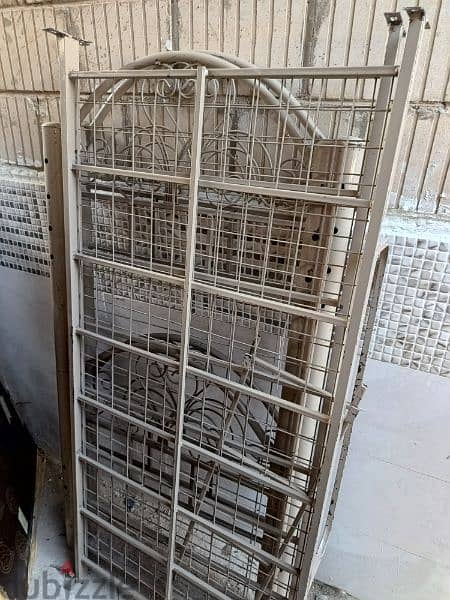 Double iron bed in good condition 1