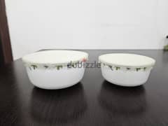 Porcelain bowls with lids 0
