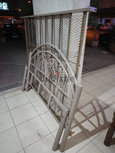 Iron bed 150/190, as well as another bed 120/190 gold 1