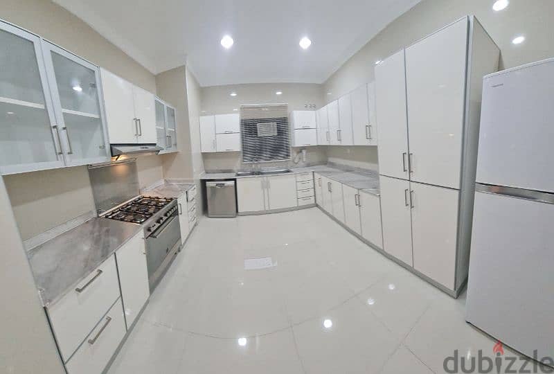 amazing huge flat in Jabriya with private outdoor area 1