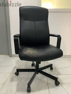 chair good condition  كرسي للبيع 0