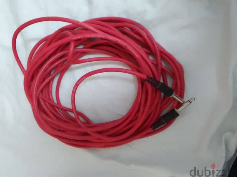 original low noises cable . 10 meters 2