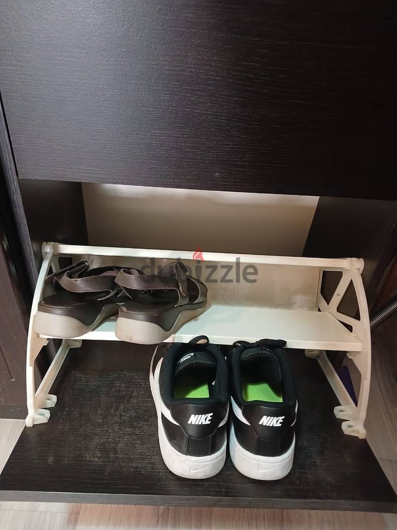 Shoe Stand 1