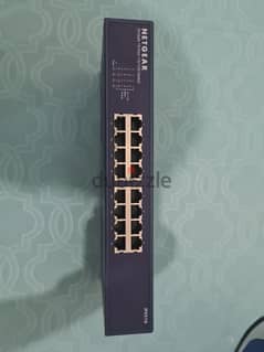 Netgear Pro safe 16 port 10/100 switch 0