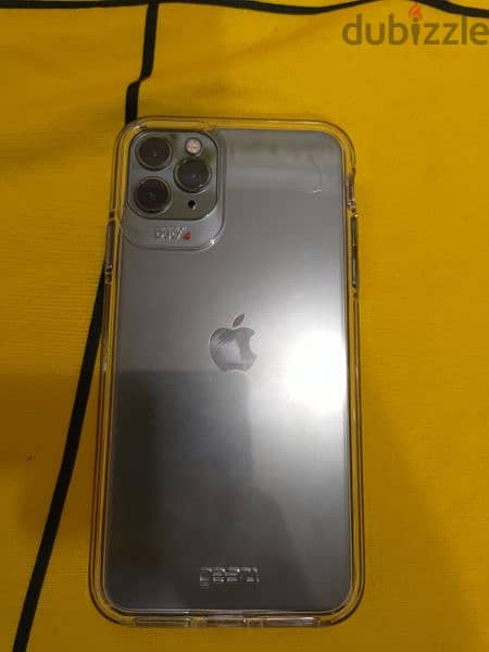 Iphone 11 pro max 256 gb battery 82 persent
Display change 10