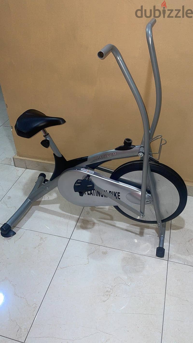 Brand new treadmill and cycling machine for sale in a very discounted 10