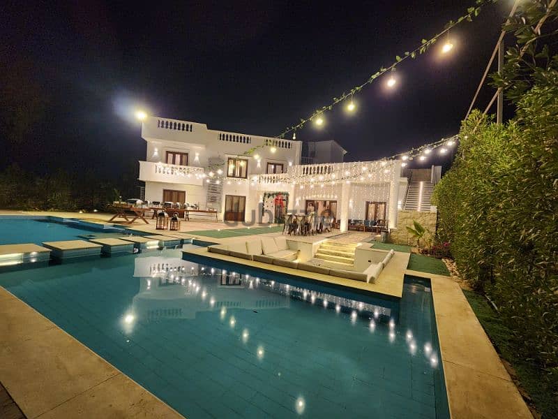 Beautiful villa in Sheikh zayed 13