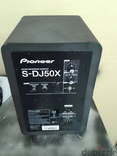 pioneer studio monitor and microphone v8 sound mixer . 25kd fix price 4